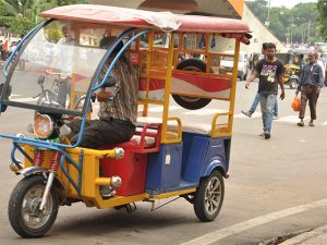 E-rickshaws to have the right environmental impact, what is required are attendant solar charging points conveniently placed, including, say, at petrol pumps.