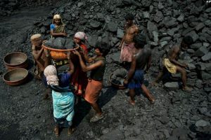 india-reclaims-31-coal-blocks-from-private-firms-over-delay_190214063409